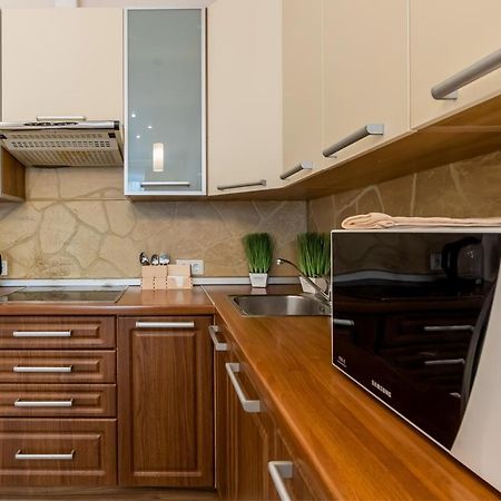 2К Квартира Між Майданом Та Софією Київською Apartment Ngoại thất bức ảnh