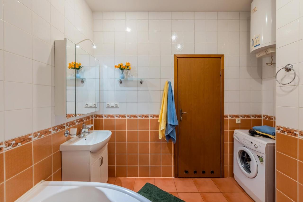 2К Квартира Між Майданом Та Софією Київською Apartment Ngoại thất bức ảnh