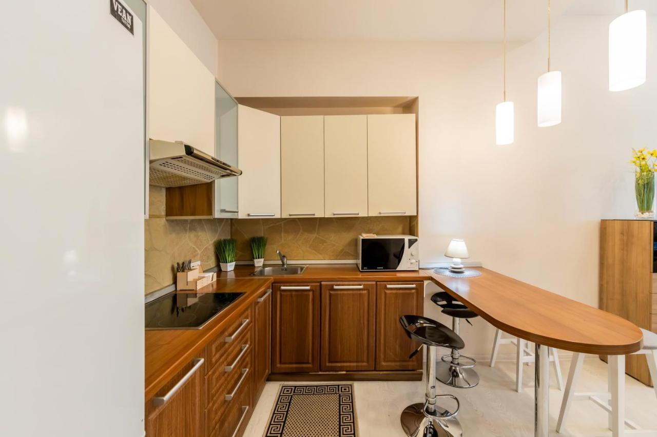2К Квартира Між Майданом Та Софією Київською Apartment Ngoại thất bức ảnh