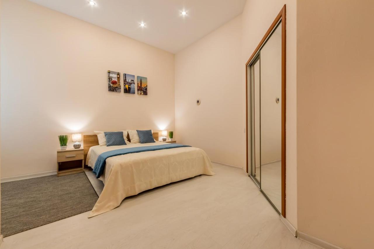 2К Квартира Між Майданом Та Софією Київською Apartment Ngoại thất bức ảnh