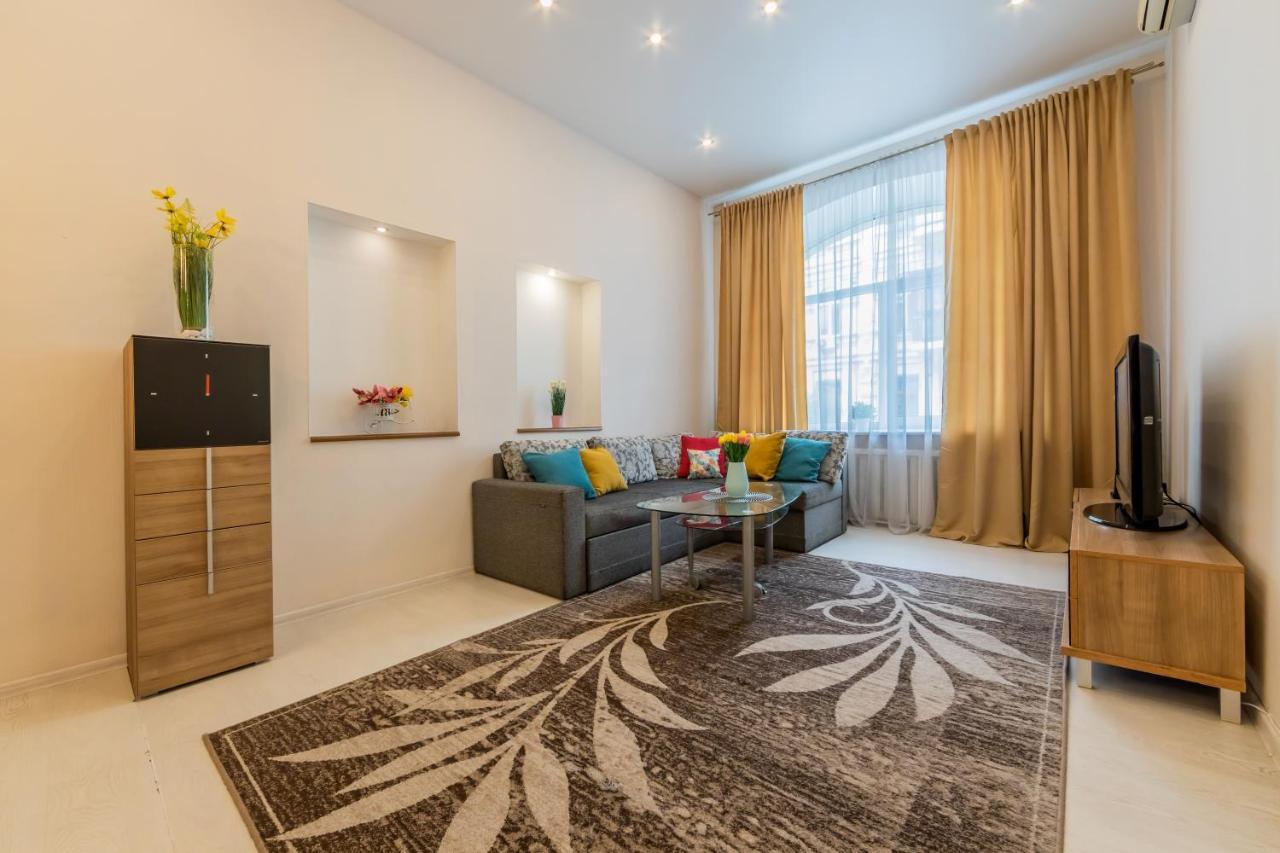 2К Квартира Між Майданом Та Софією Київською Apartment Ngoại thất bức ảnh